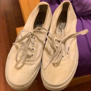 Low classic white vans